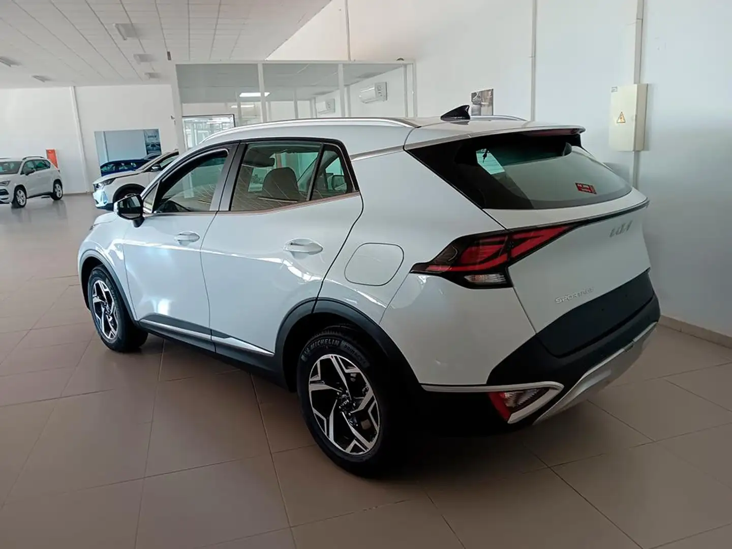 Kia Sportage 1.6 T-GDi Concept 160 Wit - 2