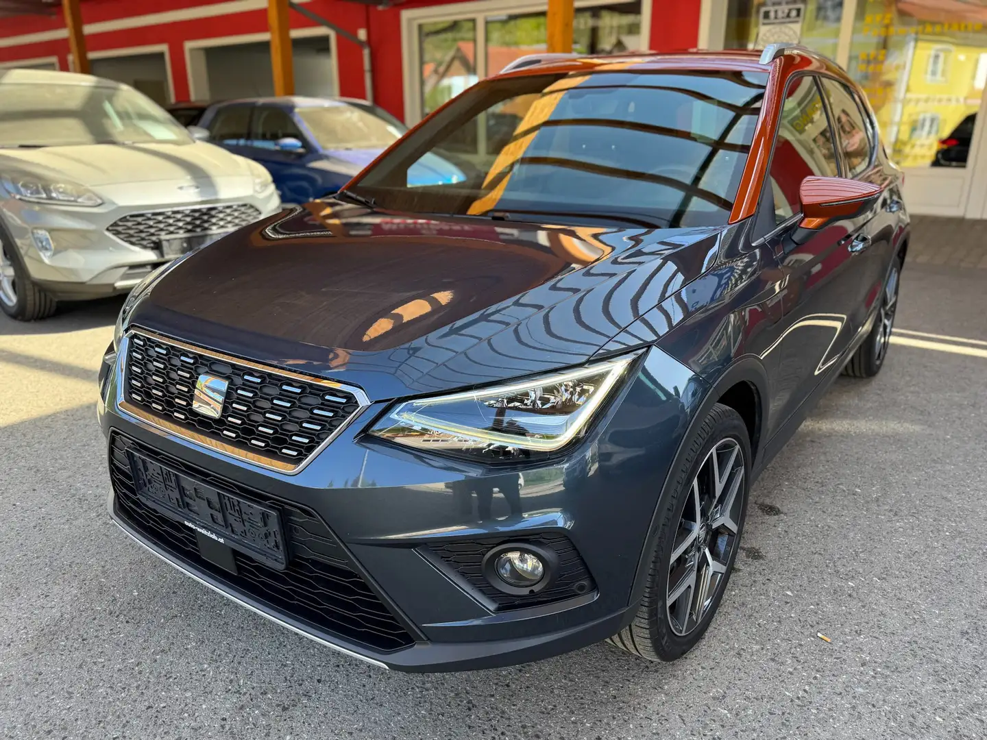 SEAT Arona Xcellence EcoTSI Grau - 1