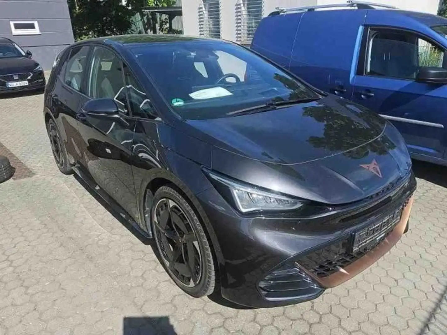 CUPRA Born 150 kW LED+NAV+PANO+ACC+BEATS+DAB+VC+HuD+19 Grau - 2
