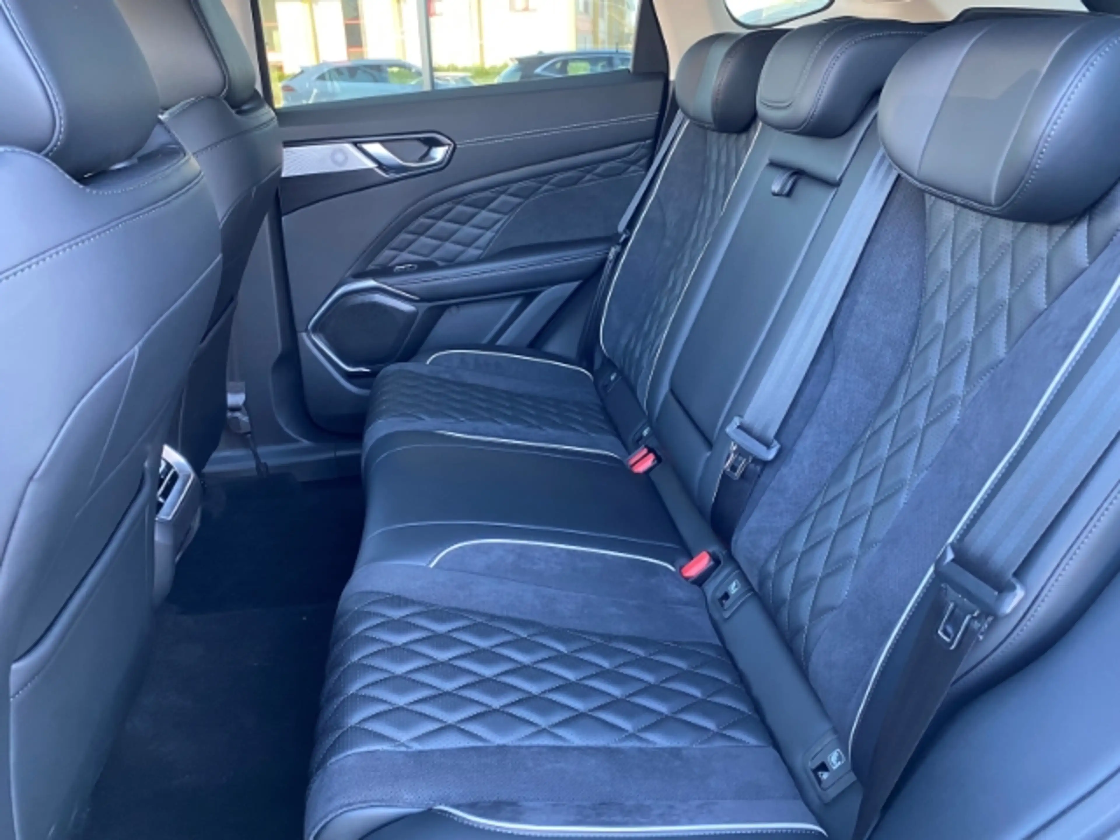 GWM WEY 03 2.0 PHEV Luxury 270 kW FWD - Top-Angebot! — photo 13