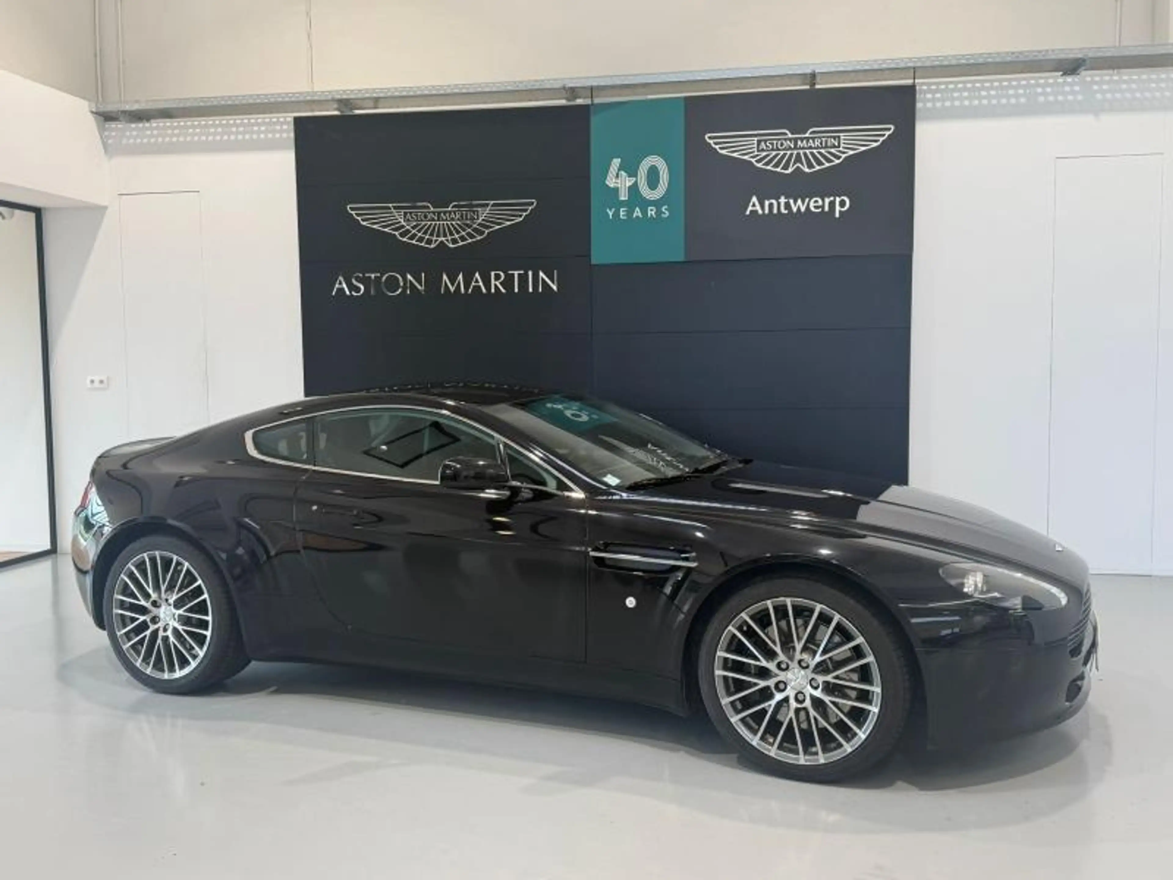 Aston Martin V8 4.7l Sportshift — photo 9