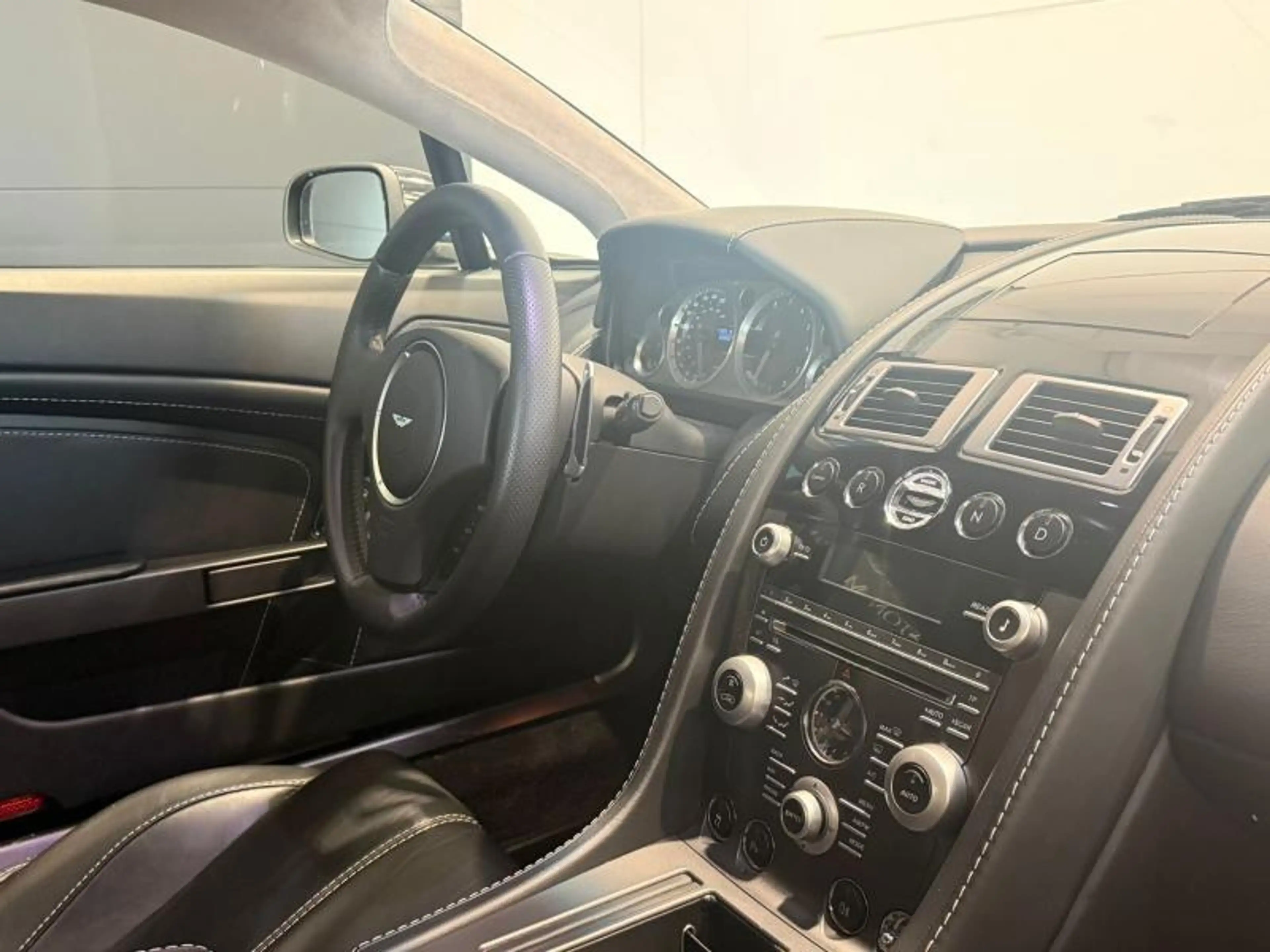 Aston Martin V8 4.7l Sportshift — photo 5