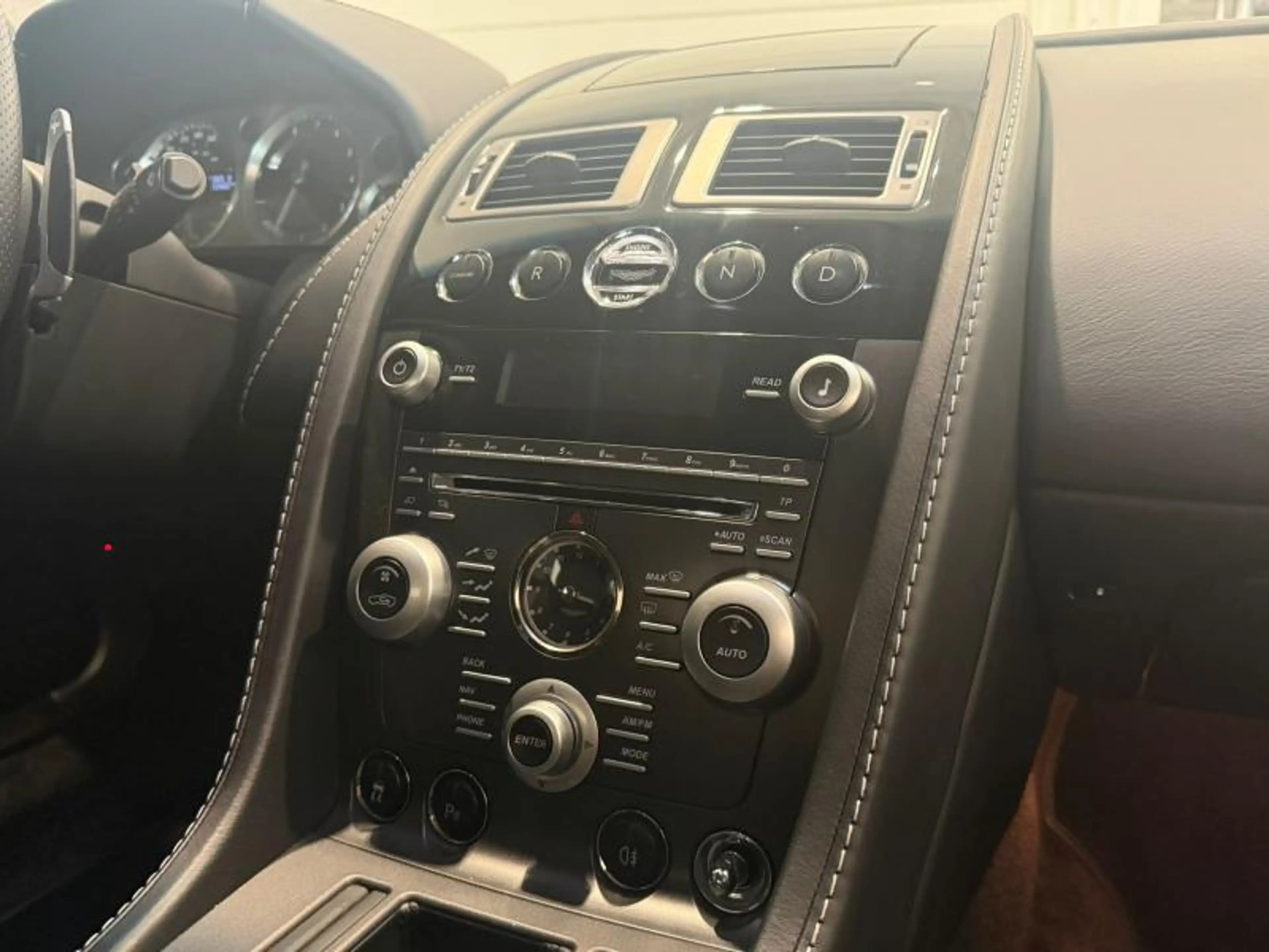 Aston Martin V8 4.7l Sportshift — photo 14