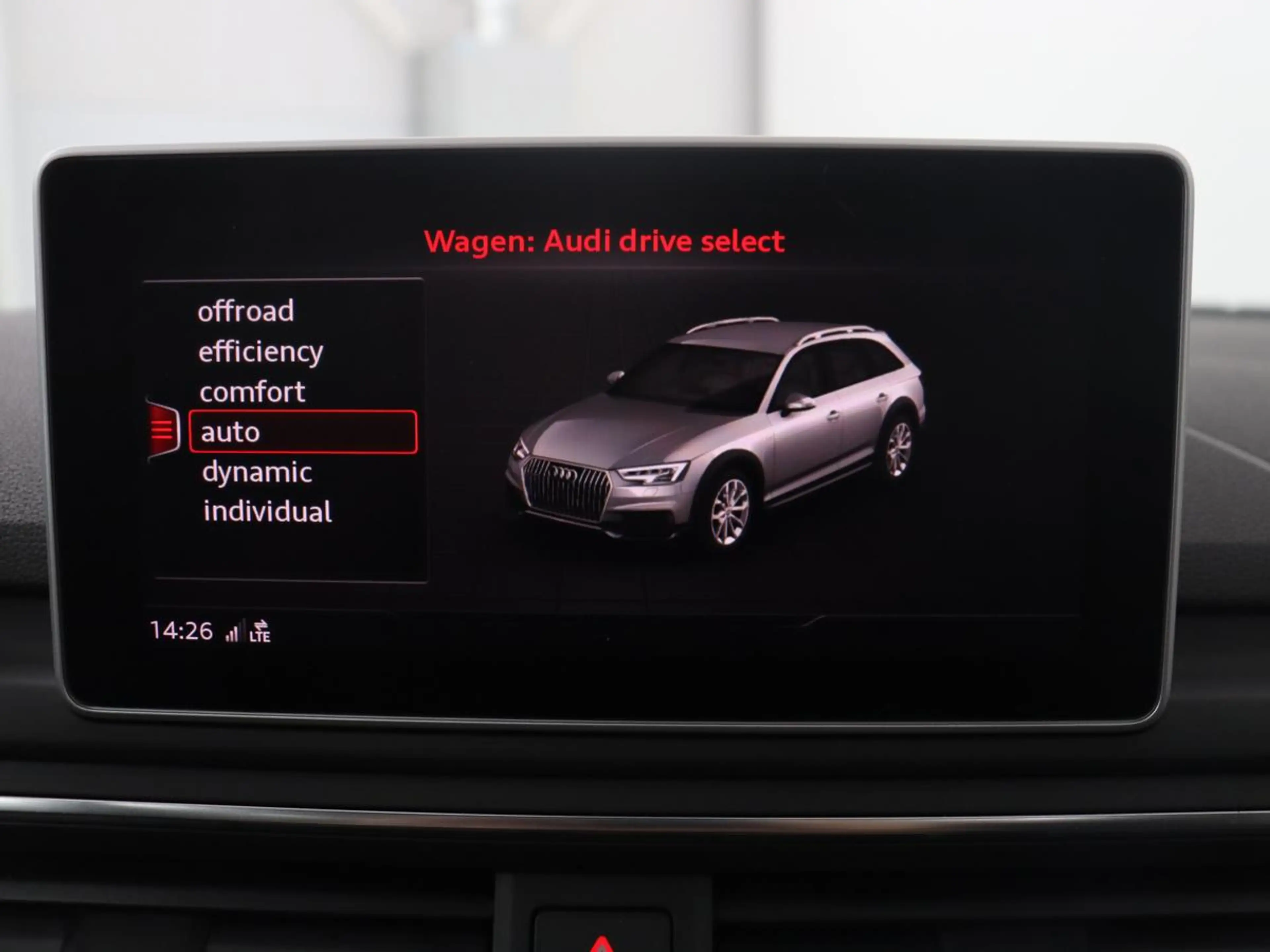 Audi A4 allroad quattro 2.0 TFSI MHEV Edition | Panoramadak | Lede — photo 26