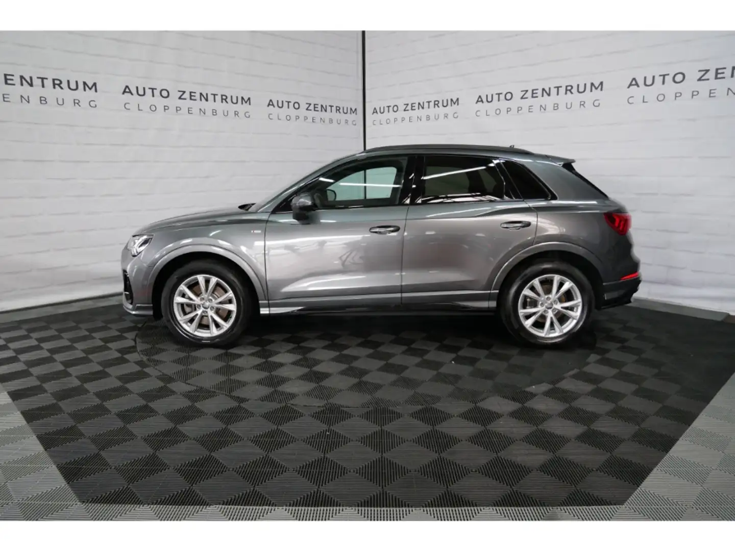 Audi Q3 40 TDI q S line Pano+LED+Navi+Cam+Virtual+ACC Grau - 2