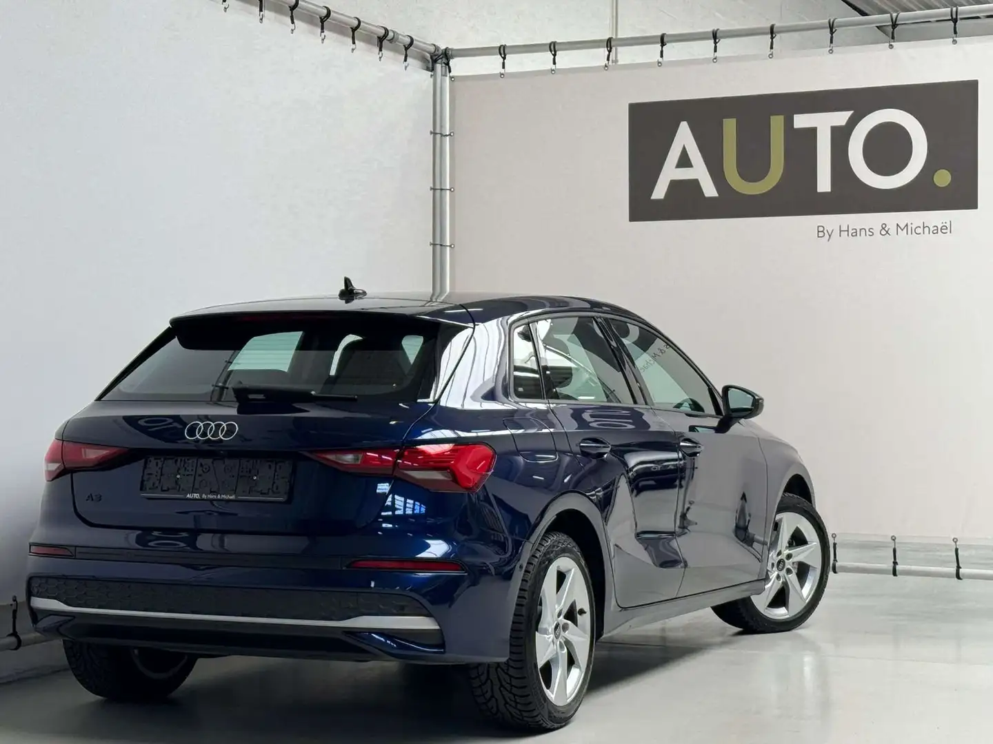 Audi A3 Sportback 30TFSI 1.0 S-tronic *LEDER*CAMERA*LED* Bleu - 2