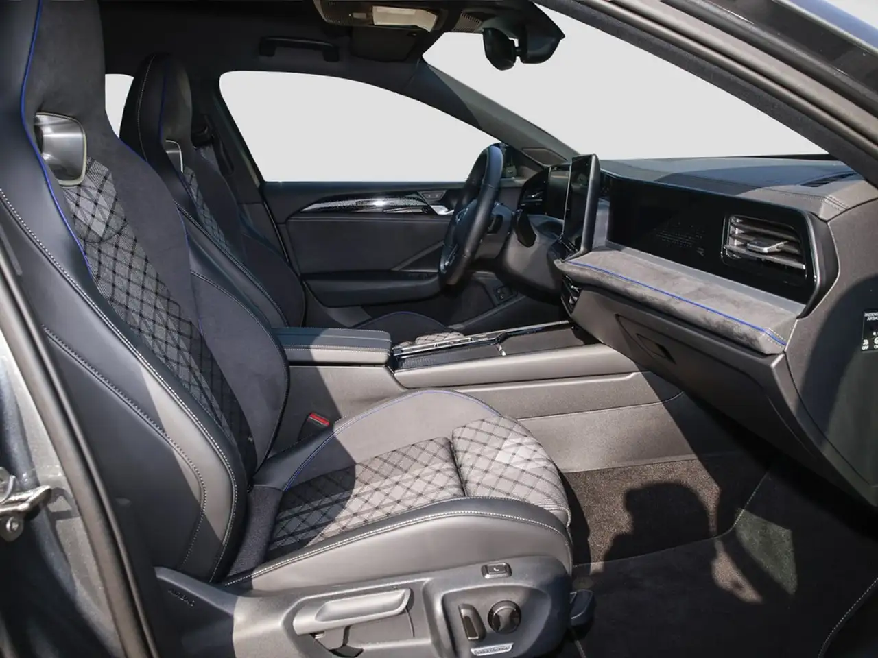 Volkswagen Passat Variant 1.5 TSI eHybrid DSG R-Line WWV 8