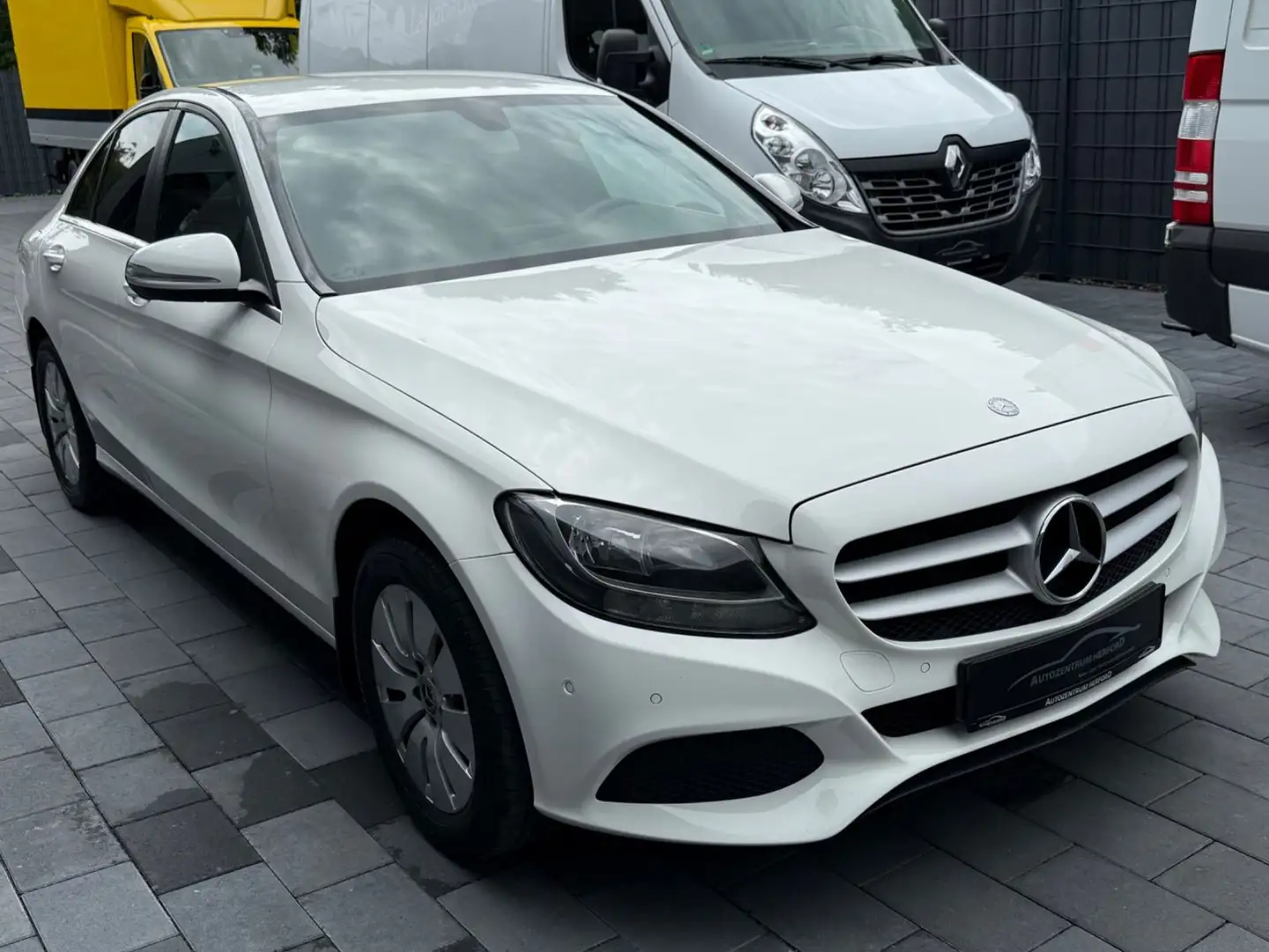Mercedes-Benz C 180 CGI Limo Navi R-Kamera Wit - 2