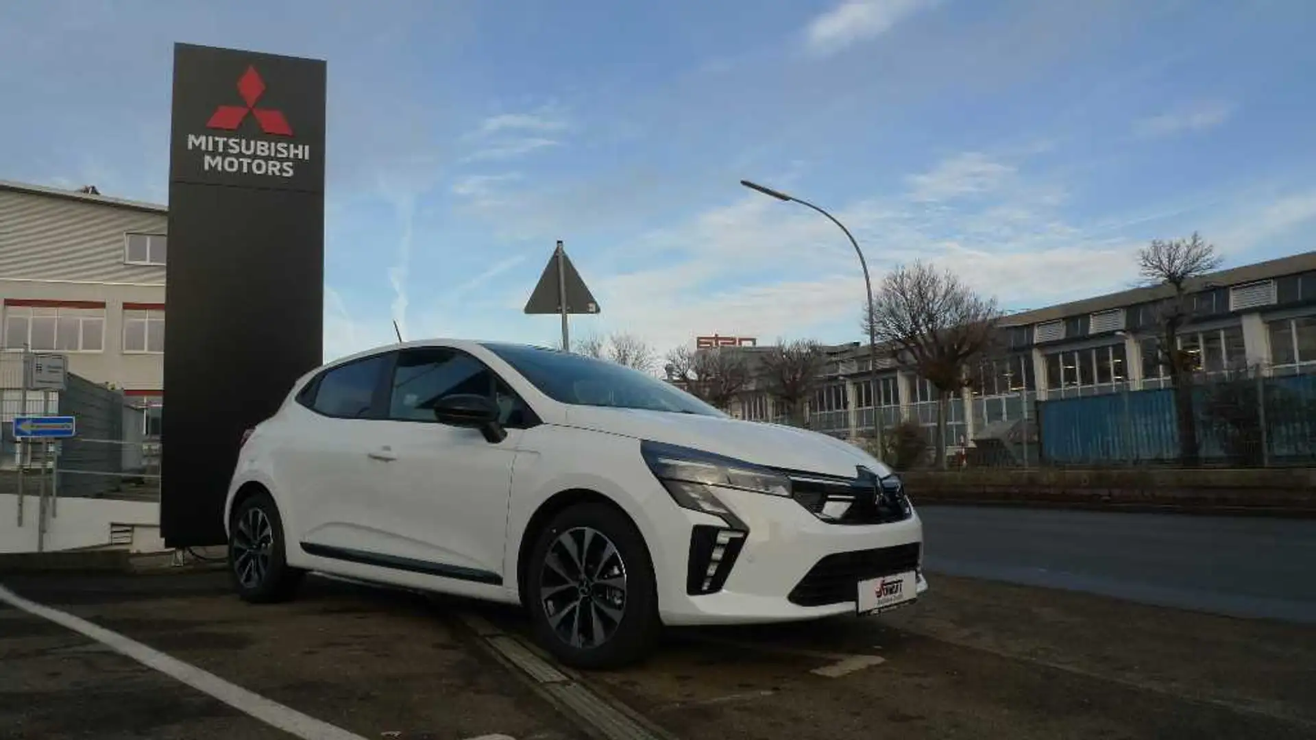 Mitsubishi Colt BASIS 1.0 Benziner 5-Gang 5 Jahre Garantie Blanc - 1