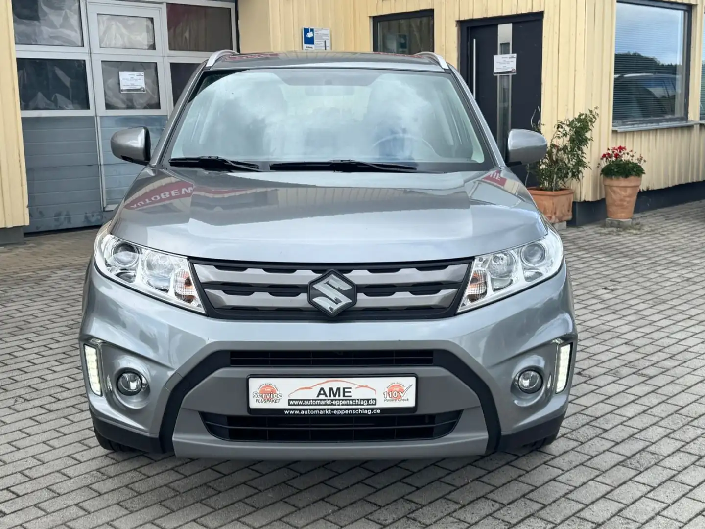 Suzuki Vitara 1.6 Comfort 4x4 *Kamera|Tempomat|ACC|AHK* Plateado - 2
