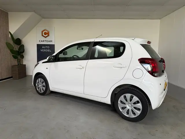 Peugeot 108 view 2