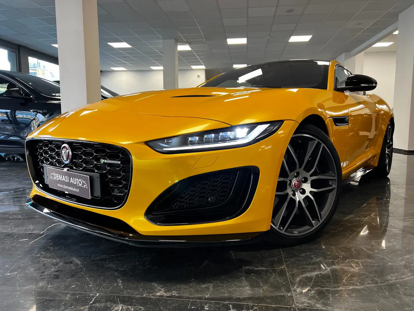 Jaguar F-Type 5.0 V8 450 CV aut AWD Coupé R-Dynamic IVA ESPOS Bianco - 1