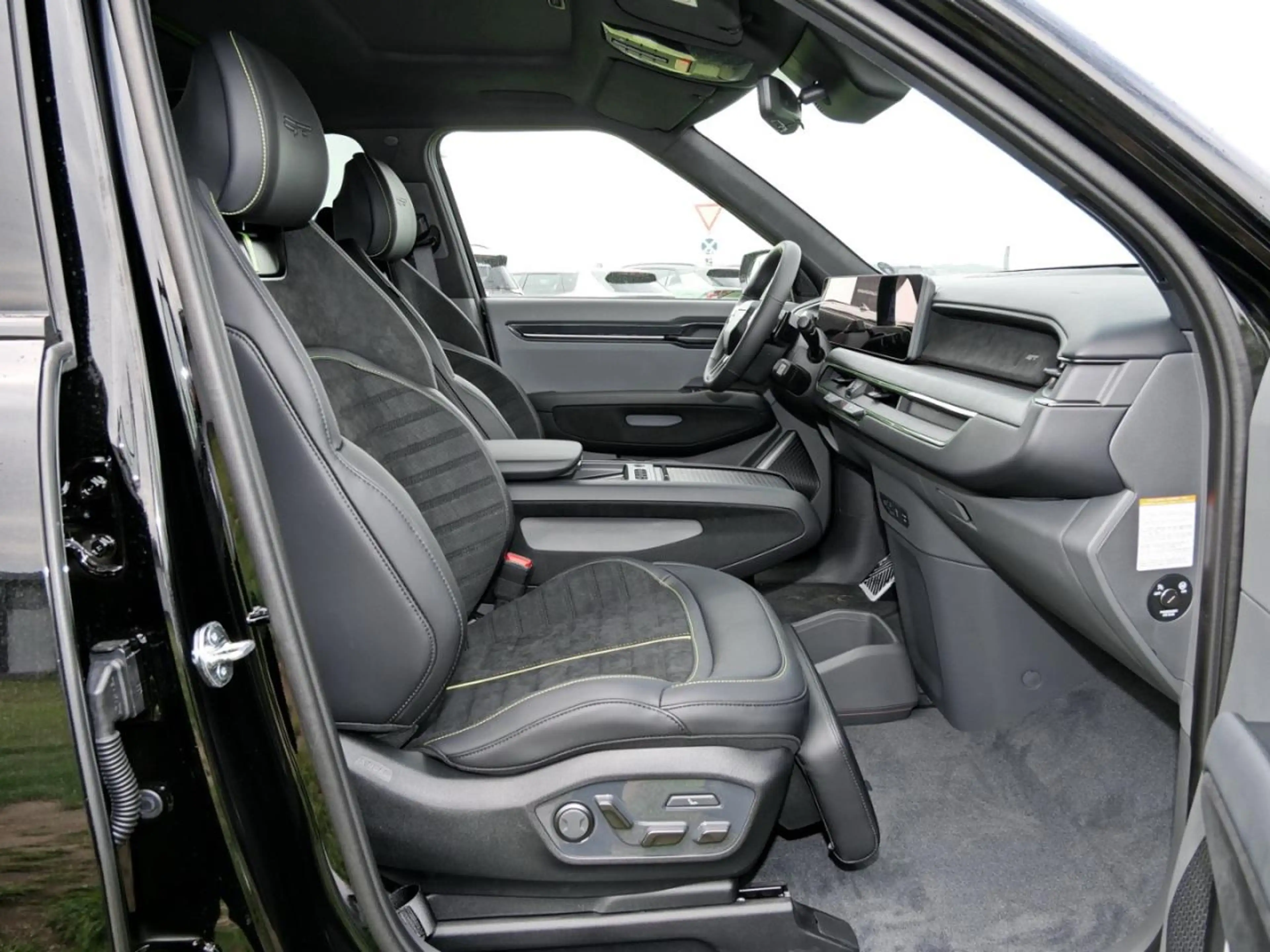 Kia EV9 GT 99,8 kWh AWD Panorama HeadUp 360° ACC — photo 8