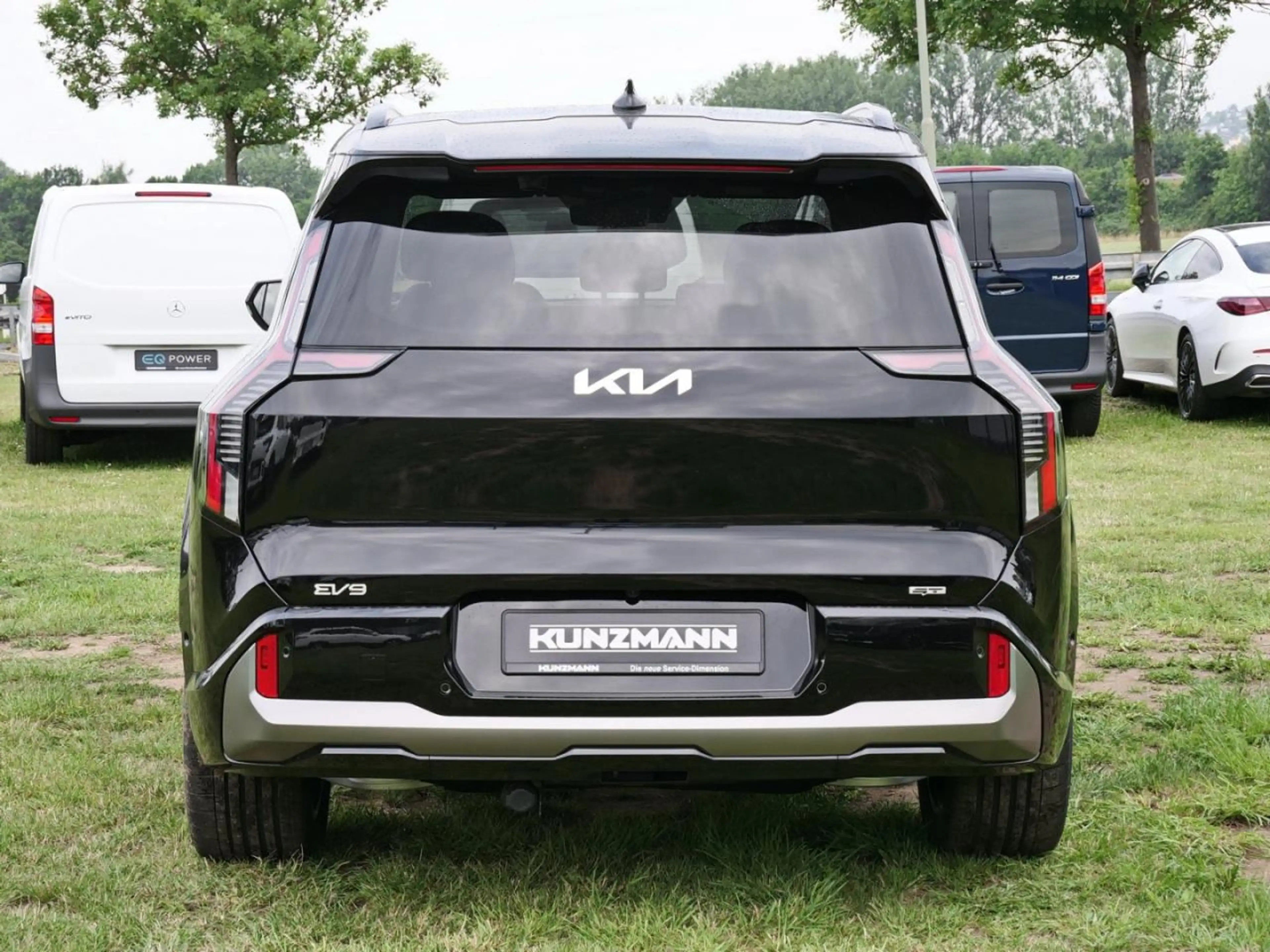 Kia EV9 GT 99,8 kWh AWD Panorama HeadUp 360° ACC — photo 4