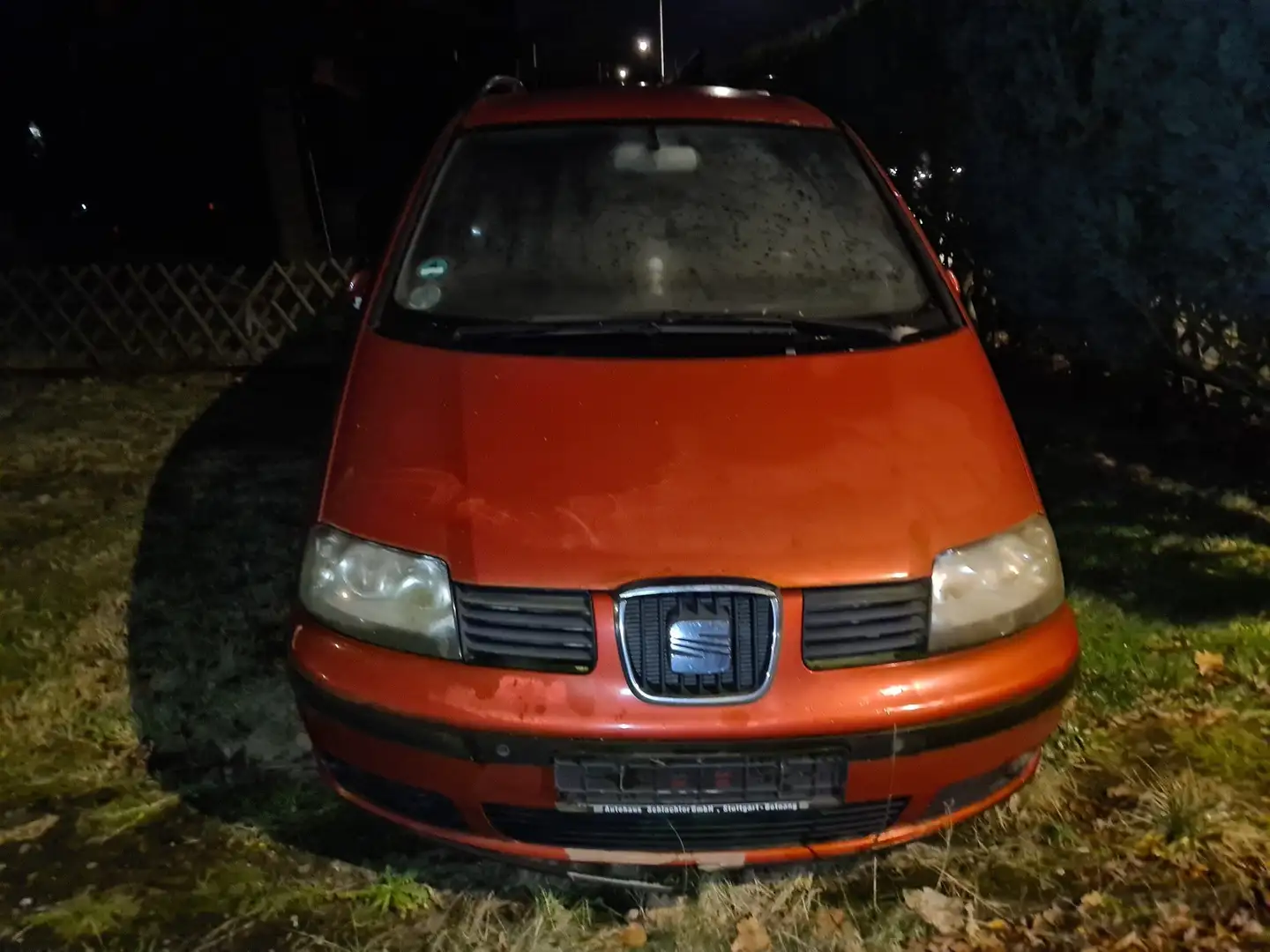 SEAT Alhambra Red - 1