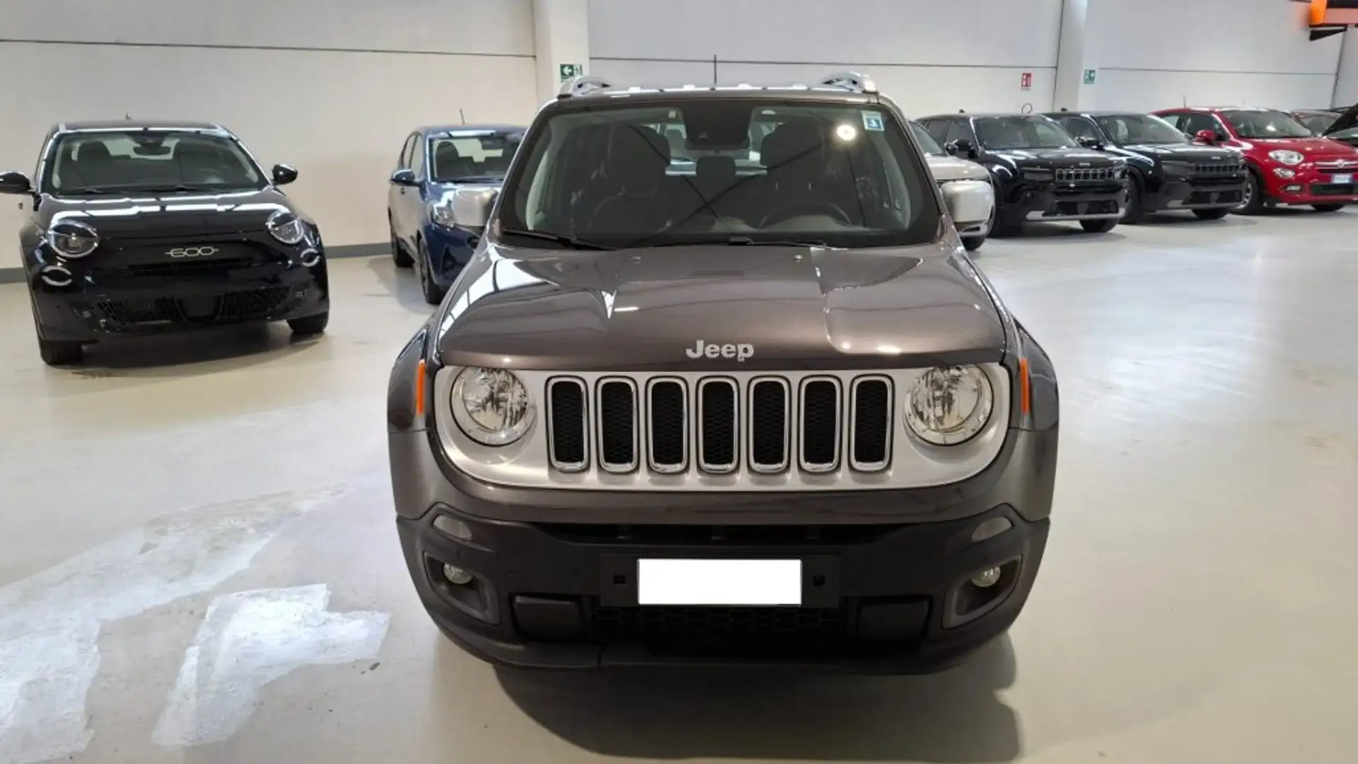 Jeep Renegade 1.4 MultiAir Limited Grijs - 2