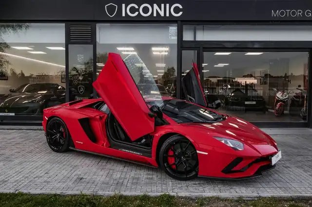 Lamborghini Aventador LP740-4 S