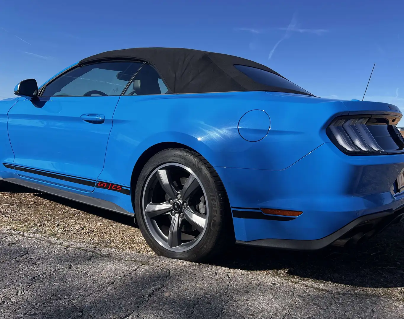 Ford Mustang Convertible 5.0 Ti-VCT GT Aut. - 2