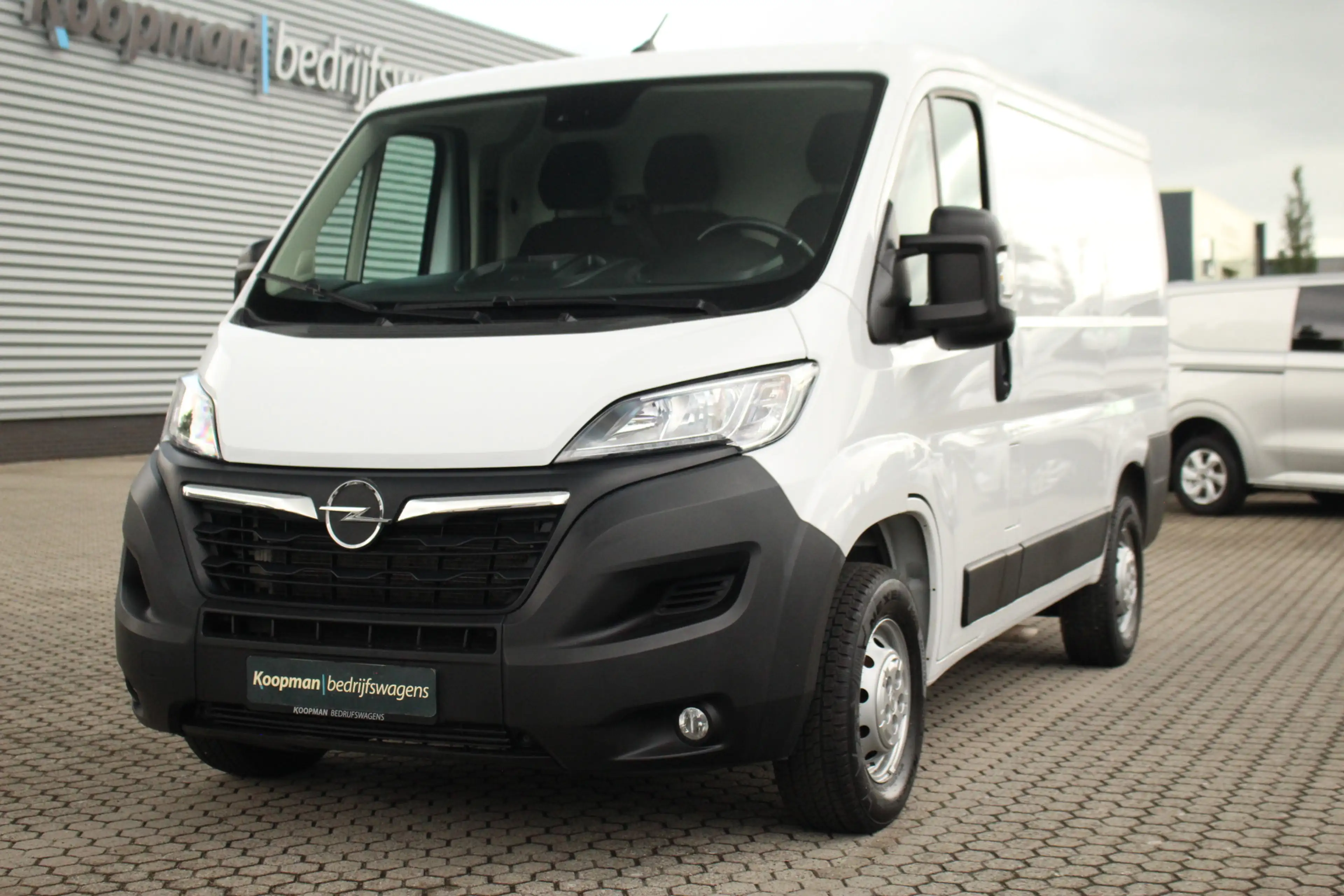 Opel Movano 2.2D 140pk L1H1 3.5t | Cruise | Carplay/Android | — photo 2
