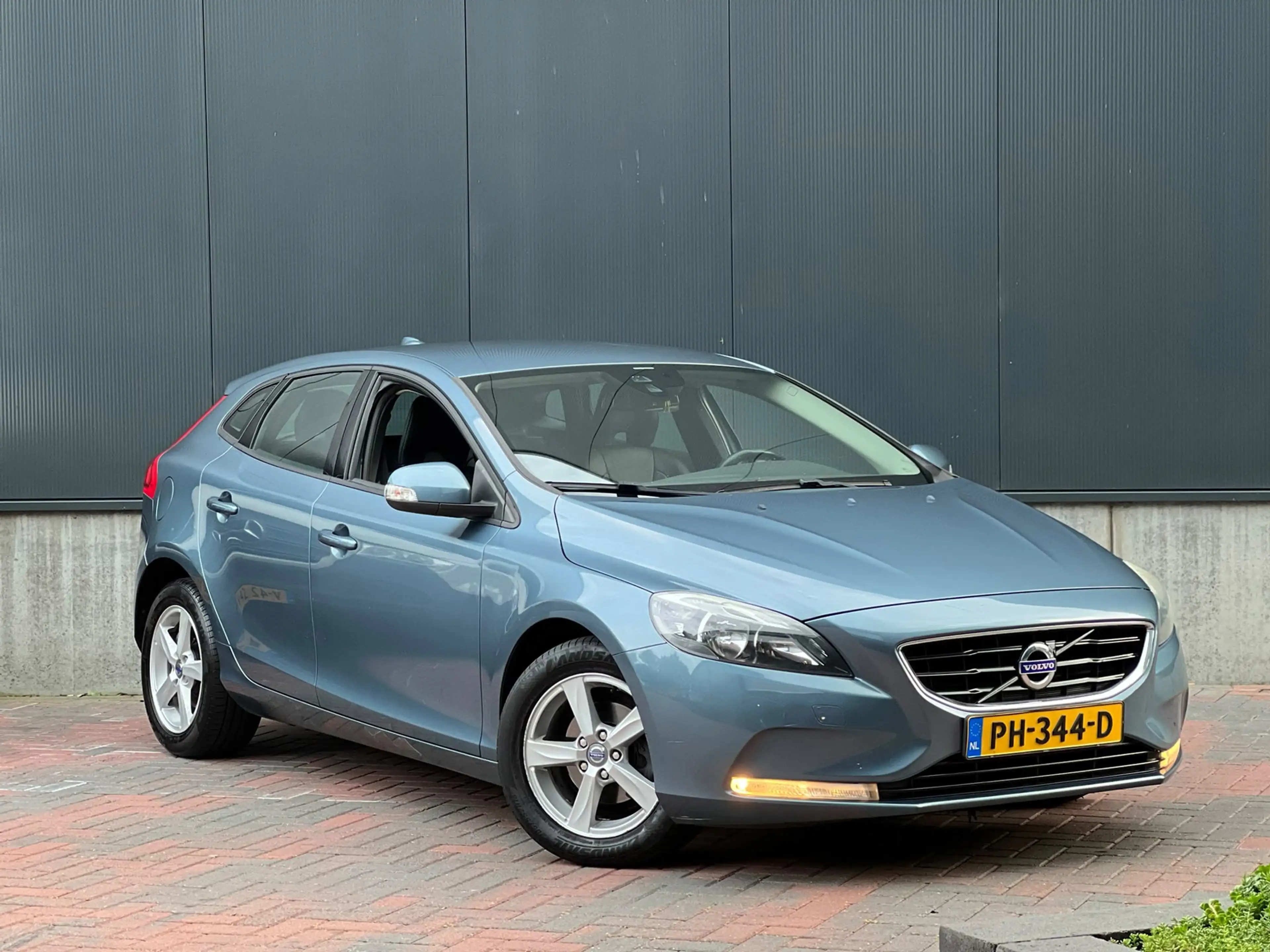 Volvo V40 1.6 D2 Summum * Navi * Cruise * Goed Onderhouden * — photo 5