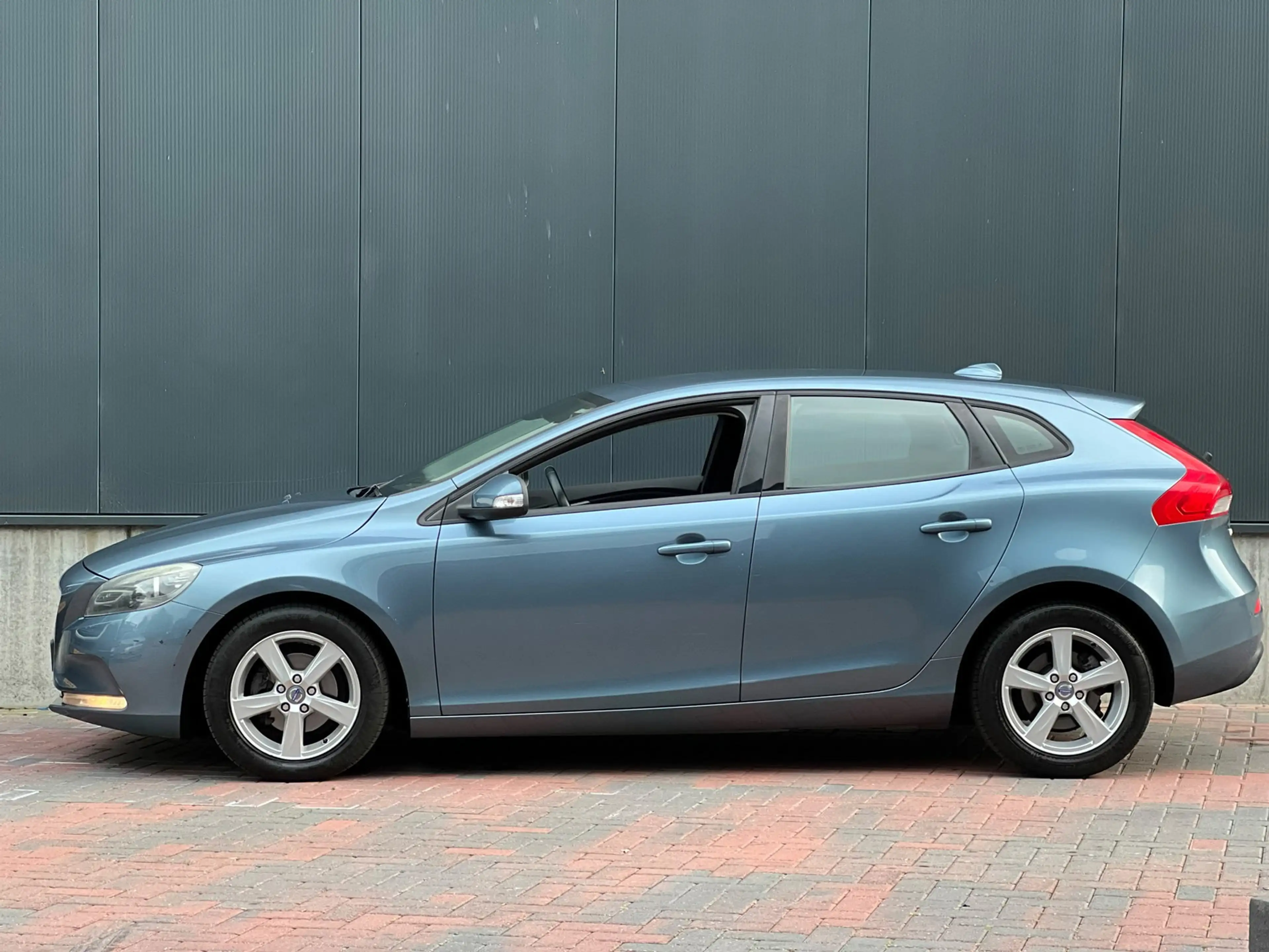 Volvo V40 1.6 D2 Summum * Navi * Cruise * Goed Onderhouden * — photo 6