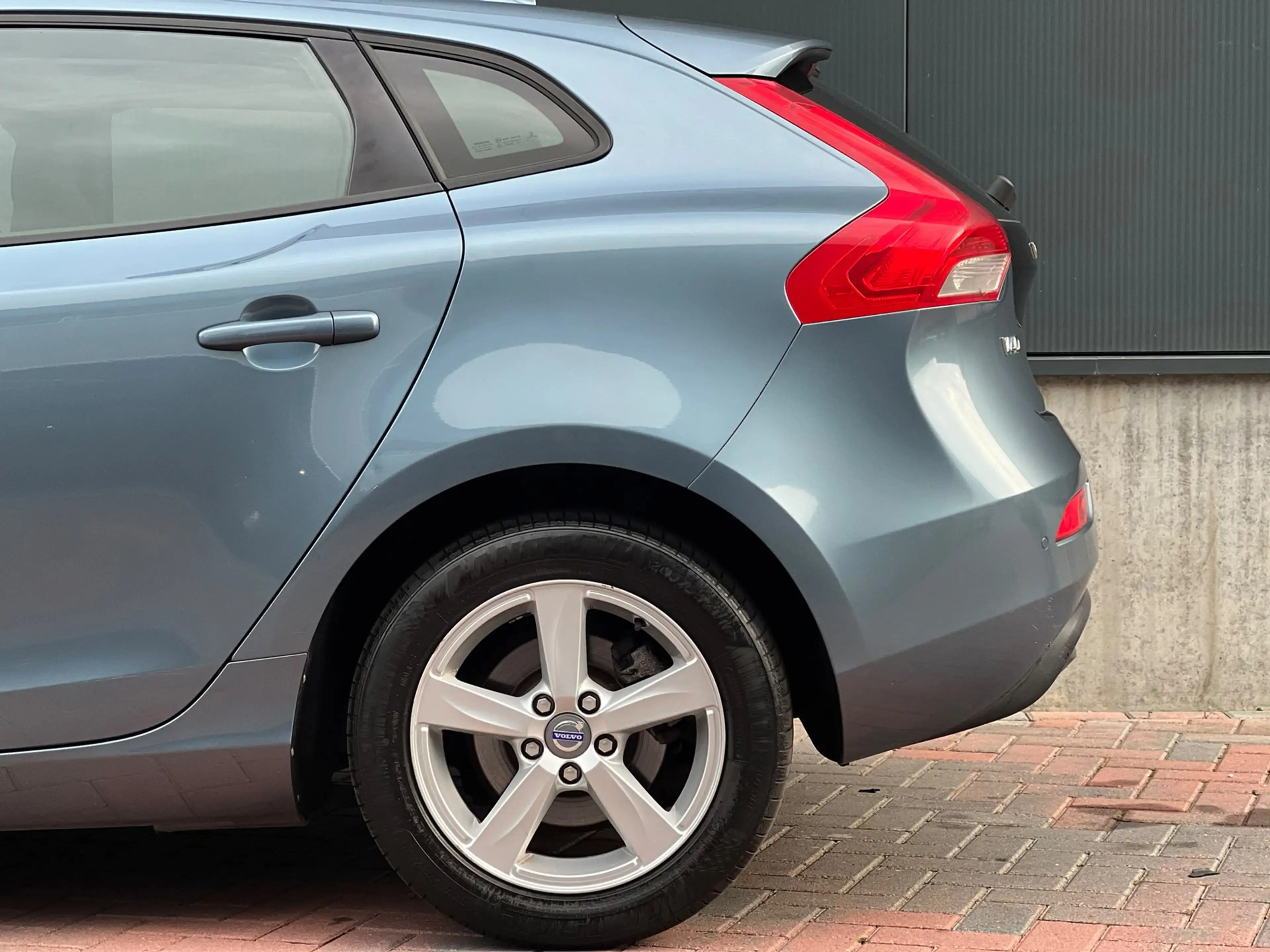 Volvo V40 1.6 D2 Summum * Navi * Cruise * Goed Onderhouden * — photo 7