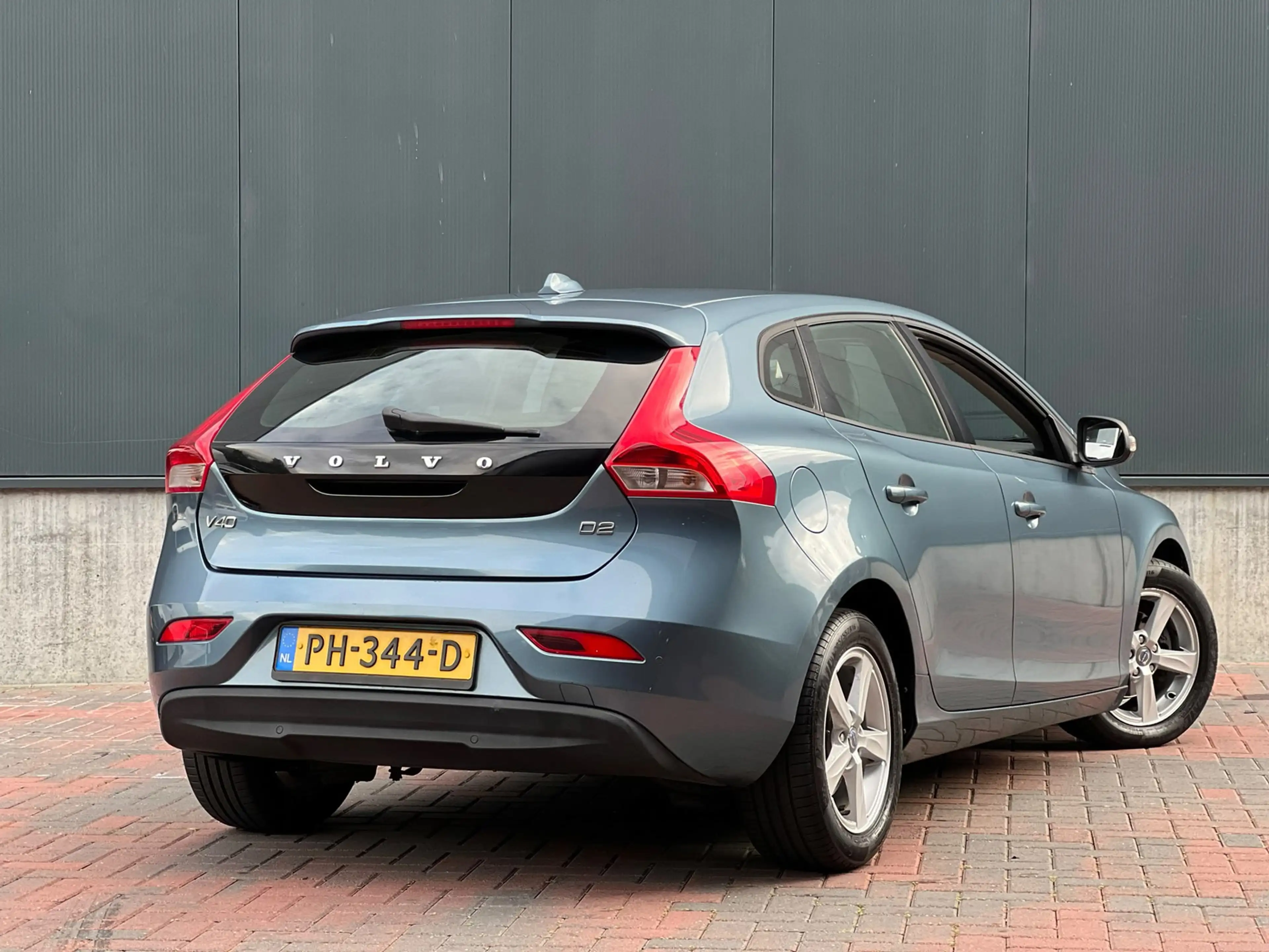 Volvo V40 1.6 D2 Summum * Navi * Cruise * Goed Onderhouden * — photo 4