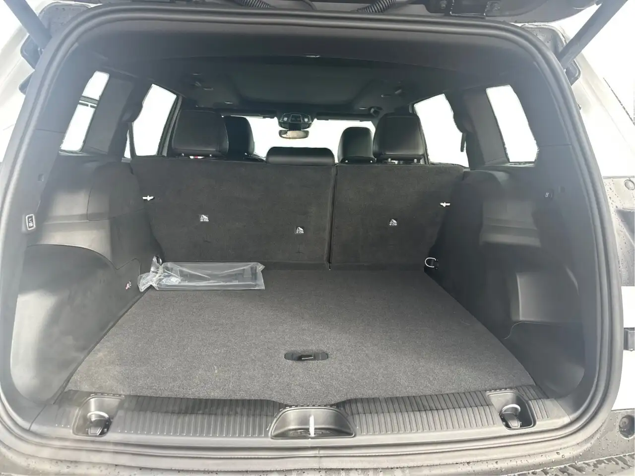 Jeep Cherokee снимка Jeep Cherokee