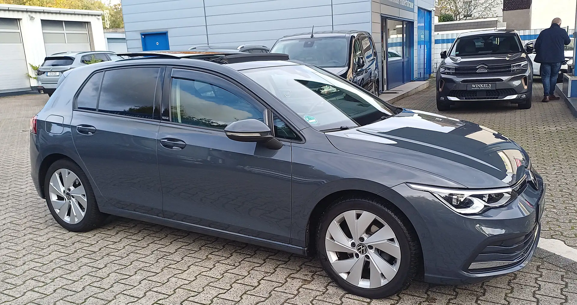 Volkswagen Golf Golf TDI Move-DSG-Klimaaut-Navi-Panorama-17"-AHKsb Grau - 2