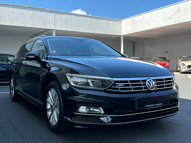 Volkswagen Passat view 2