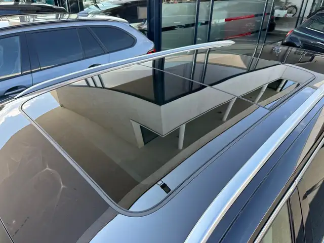 Volkswagen Passat view 11