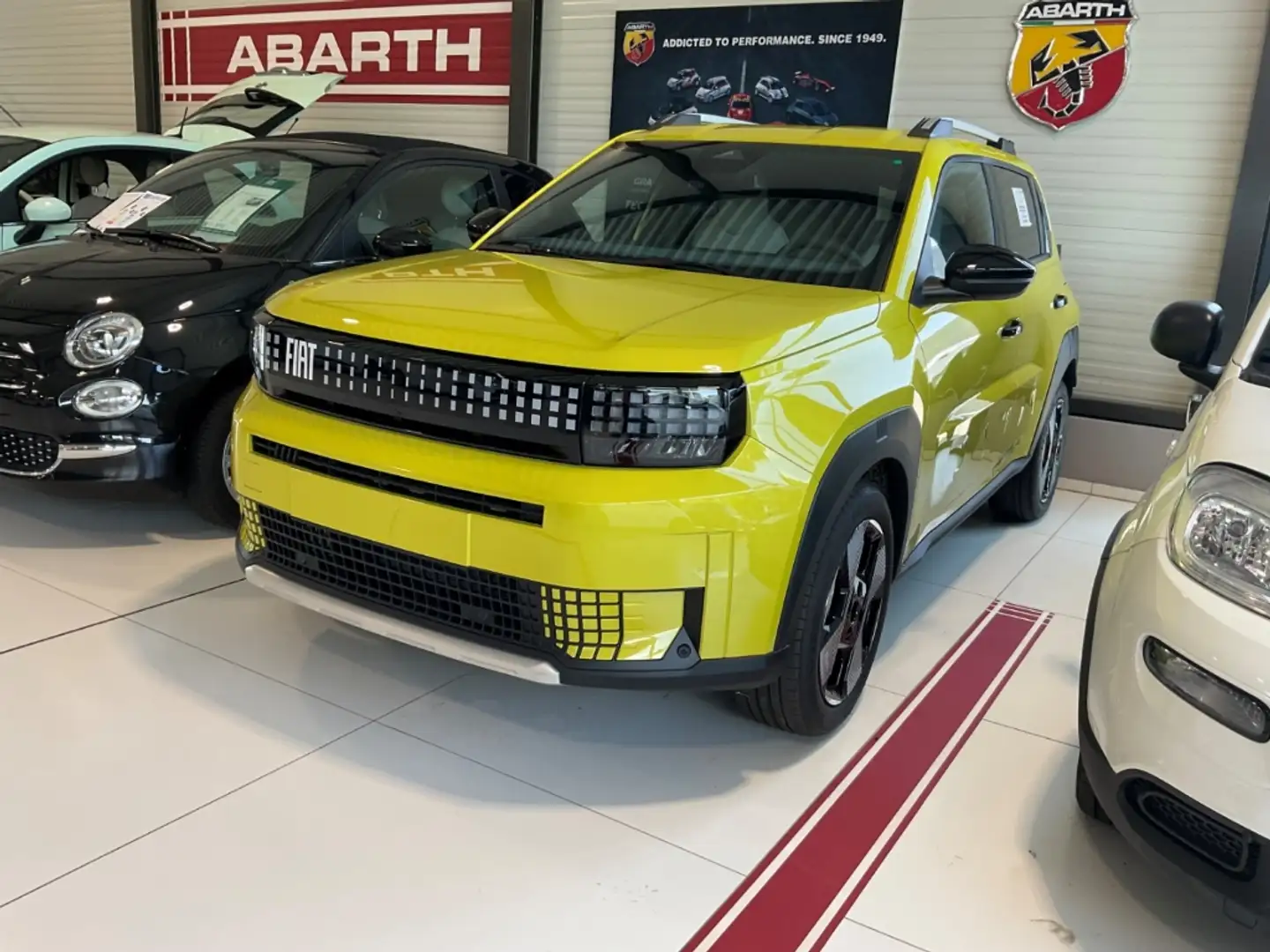 Fiat Grande Panda Hybrid 1.2 eDCT 75 kW La Prima Mild-EU6e Jaune - 2