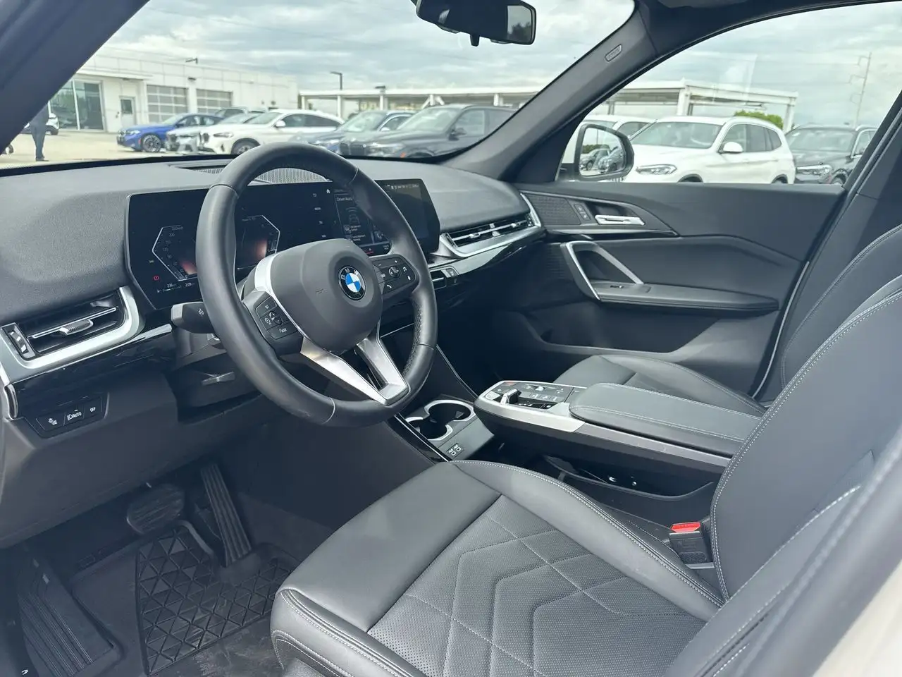 BMW X1 снимка BMW X1