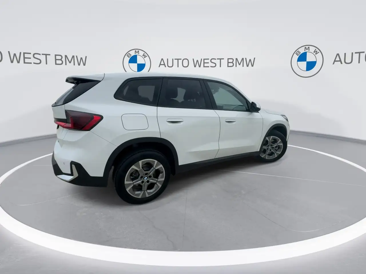 BMW X1 снимка BMW X1