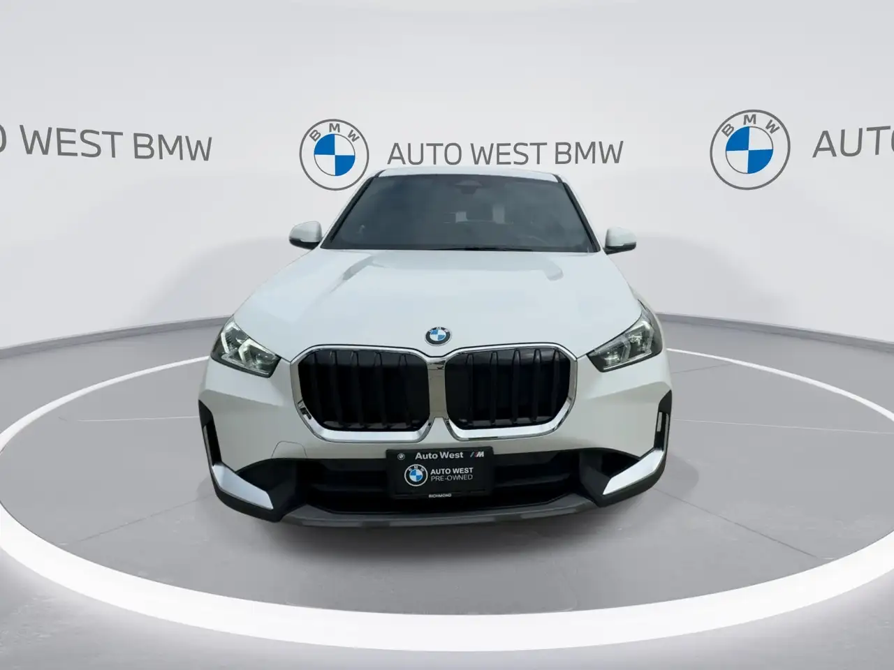 BMW X1 снимка BMW X1