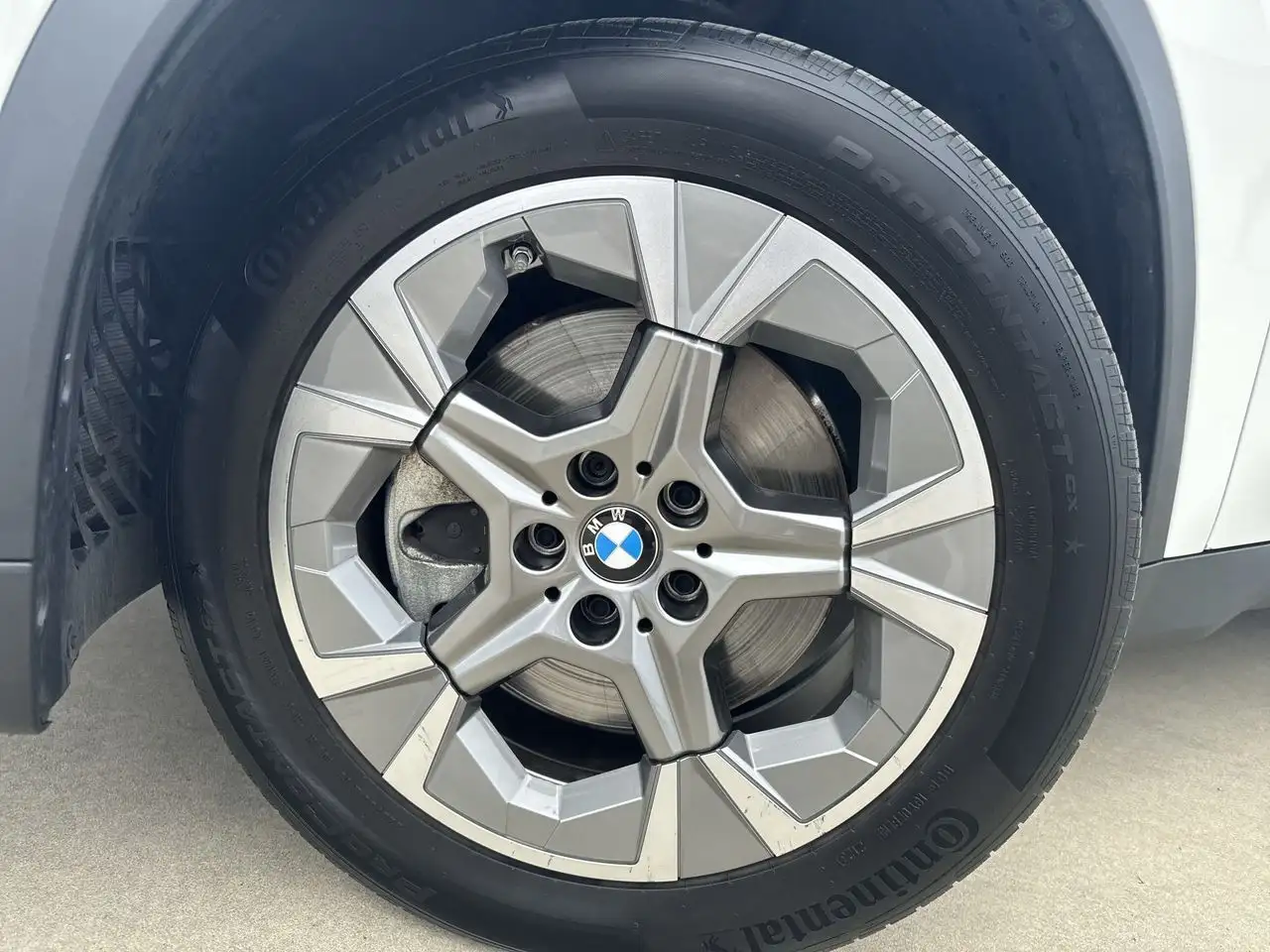 BMW X1 снимка BMW X1