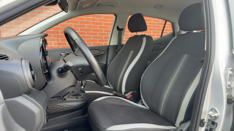 Hyundai i10 1.0 Comfort Smart Automaat 5 pers. Navigatie Camer — photo 4