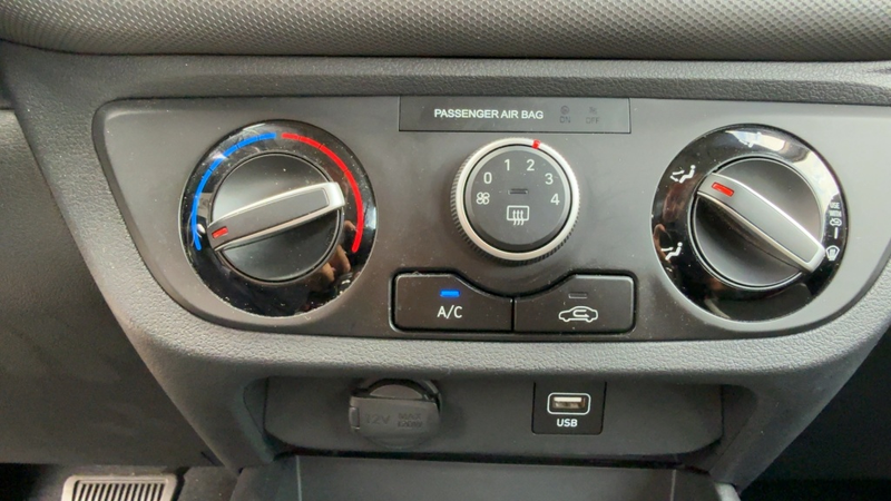 Hyundai i10 1.0 Comfort Smart Automaat 5 pers. Navigatie Camer — photo 21