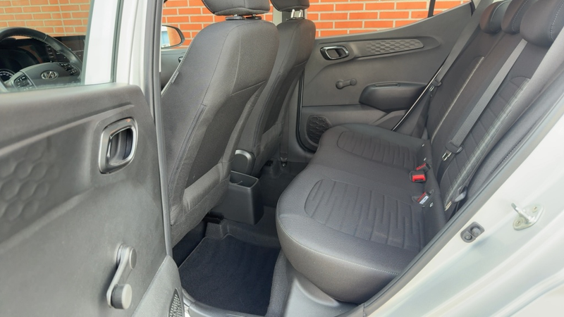 Hyundai i10 1.0 Comfort Smart Automaat 5 pers. Navigatie Camer — photo 5