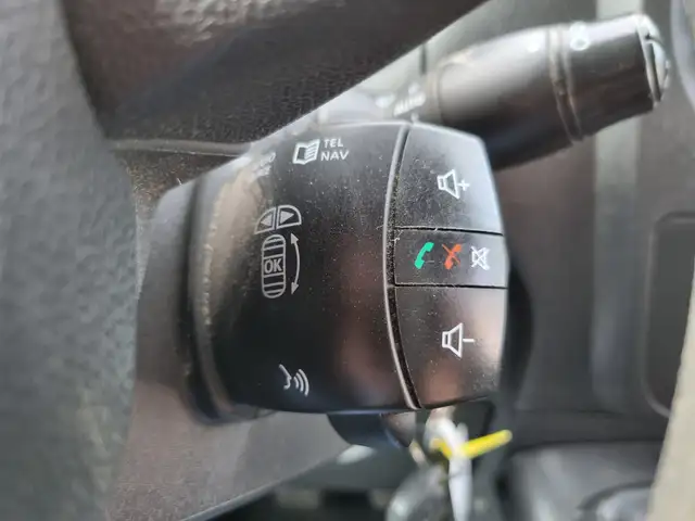 Opel Movano view 15