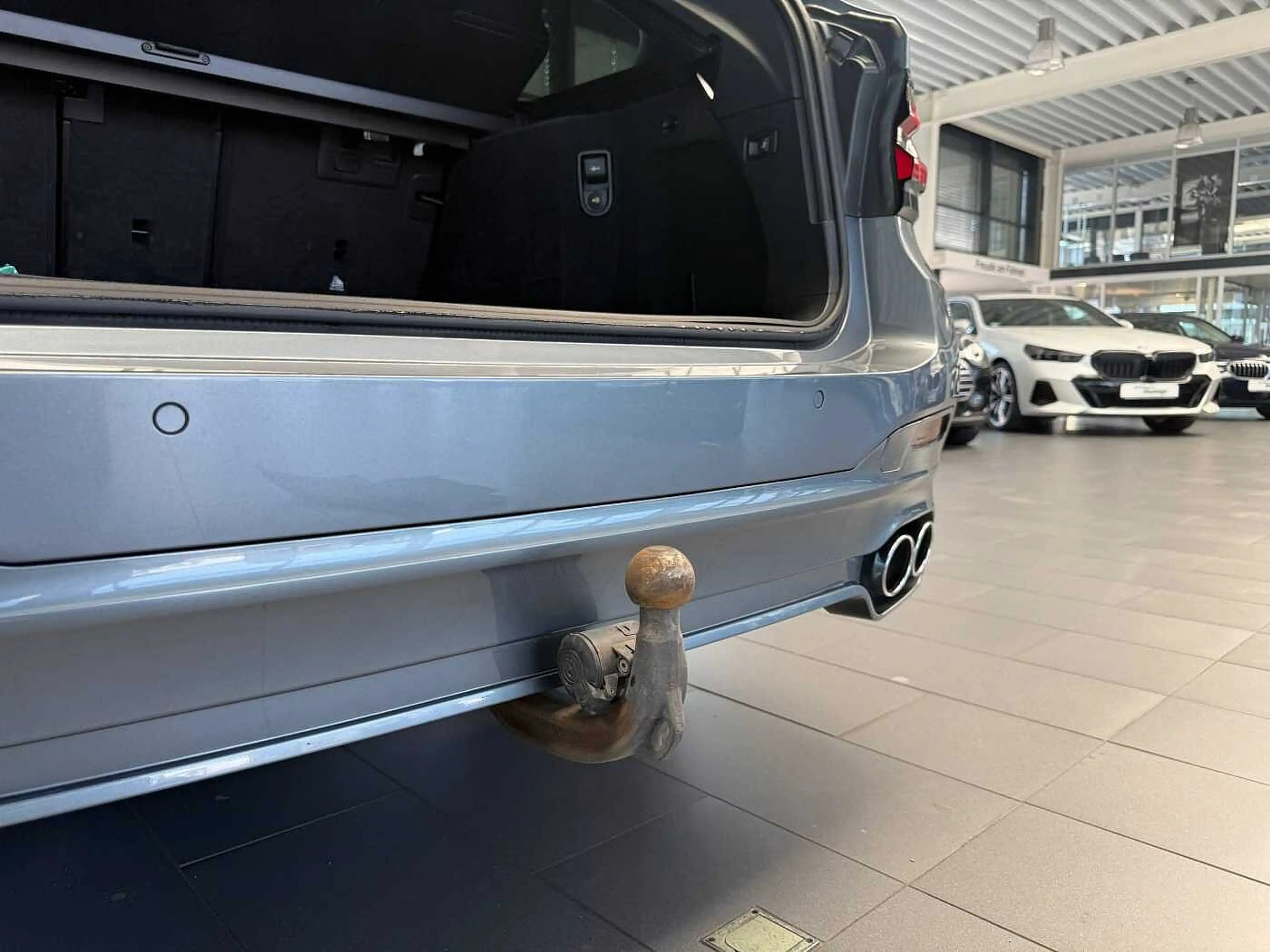Alpina D5 Touring S Allrad — photo 12