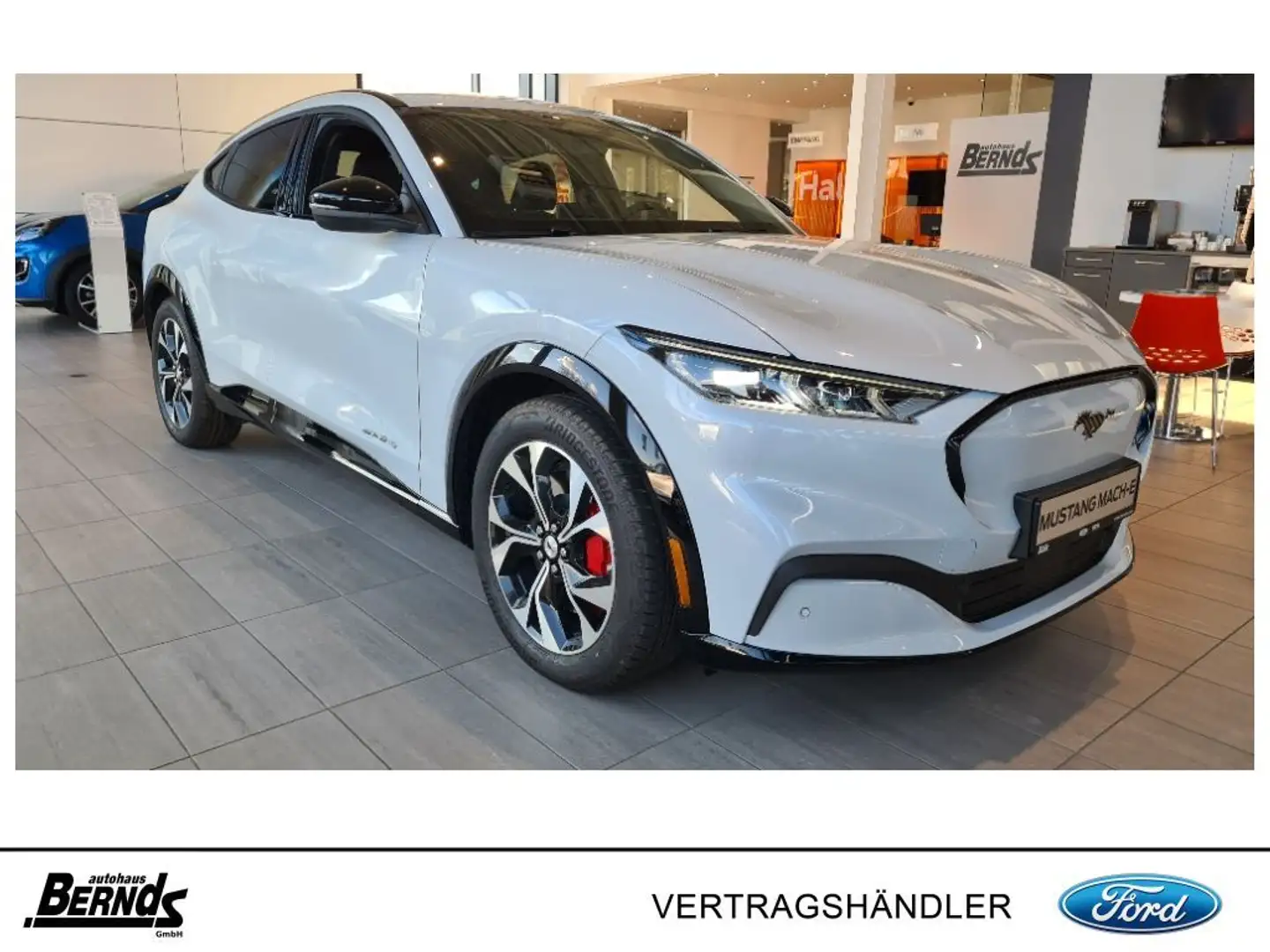 Ford Mustang Mach-E AWD 99kWH R-KAMERA SYNC4 NAVI LED ALLRAD LEDER Weiß - 2