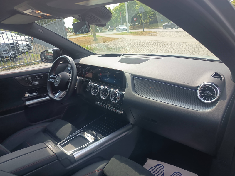 Mercedes-Benz GLA 180 AMG&Nacht-pakket Keyless Pano Head-up 360°cam Memory — photo 14