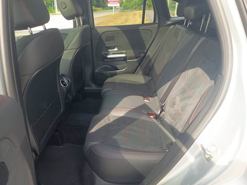 Mercedes-Benz GLA 180 AMG&Nacht-pakket Keyless Pano Head-up 360°cam Memory — photo 12