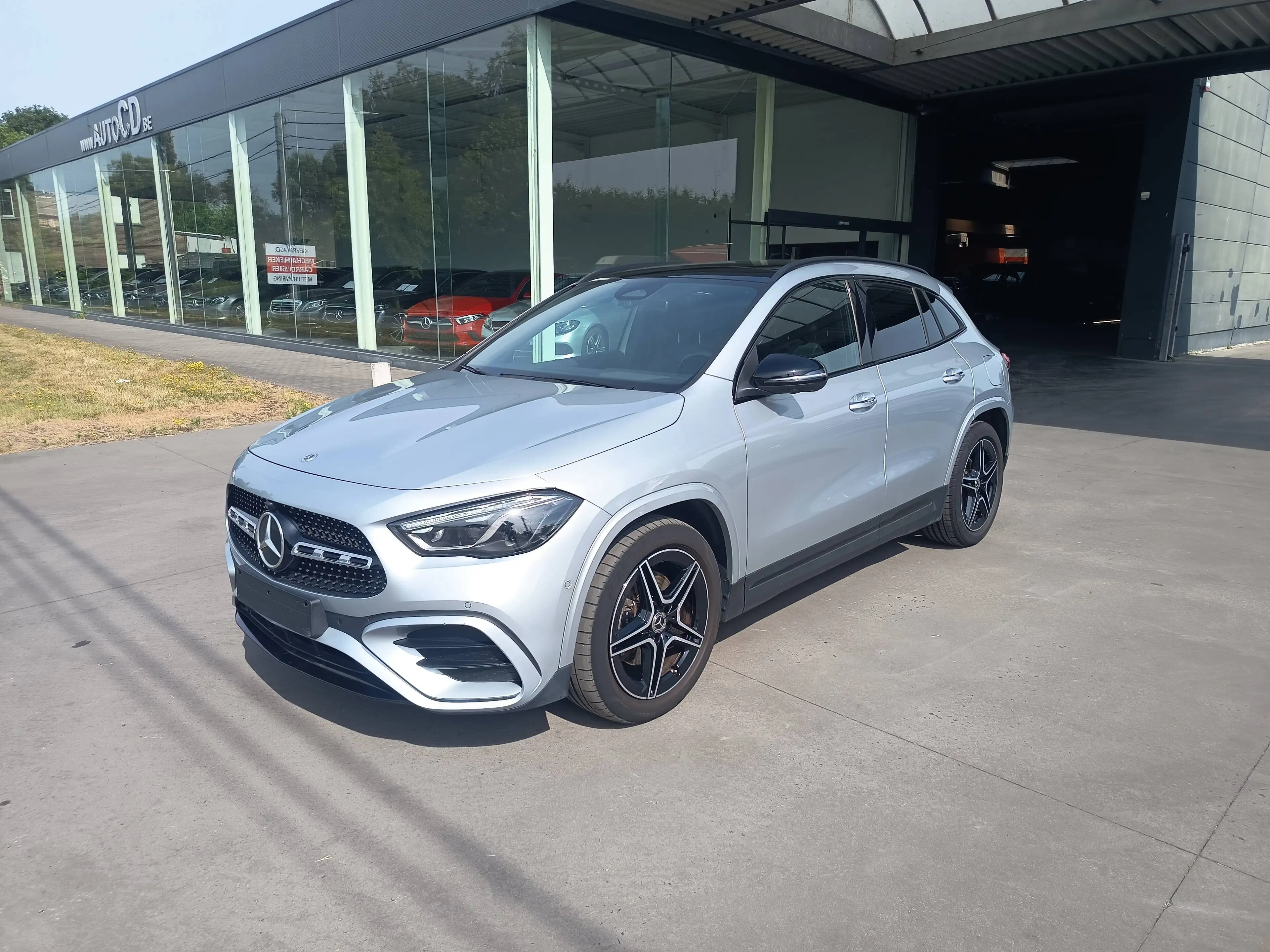 Mercedes-Benz GLA 180 AMG&Nacht-pakket Keyless Pano Head-up 360°cam Memory