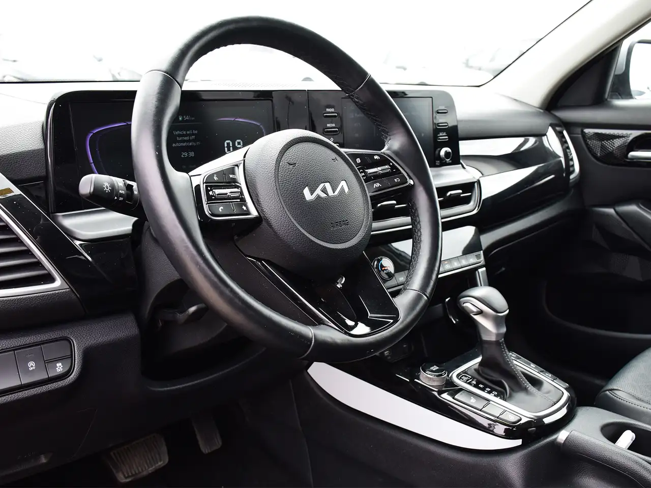 Kia Seltos снимка Kia Seltos