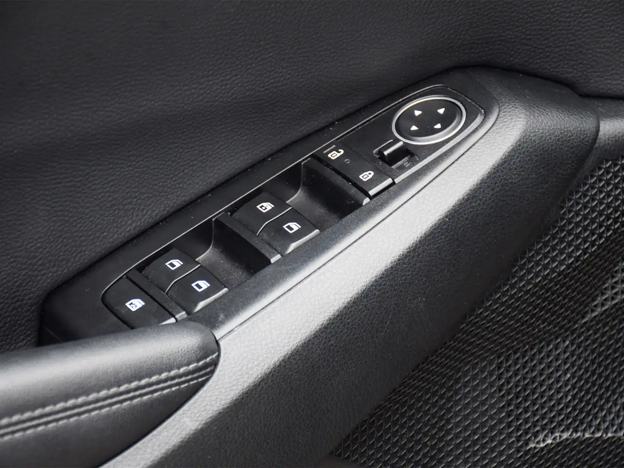Kia Seltos снимка Kia Seltos