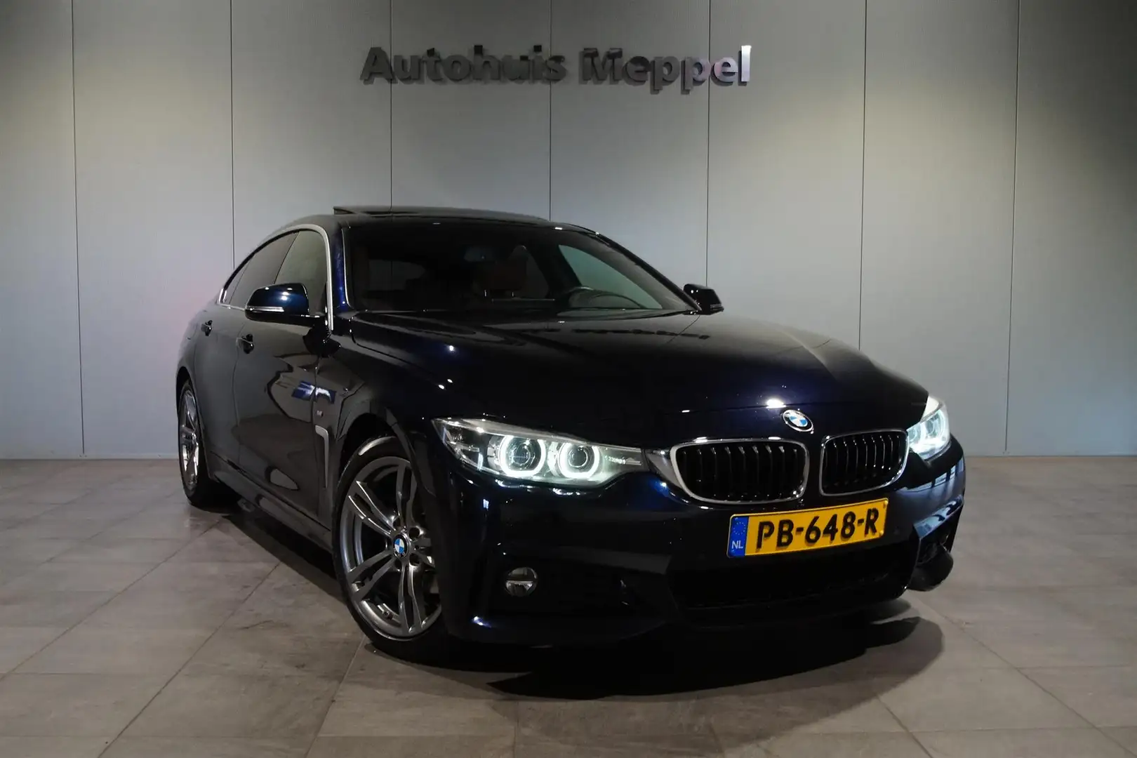 BMW 420 420i Gran Coupé M-Sport/// | H/K Sound | LED | PDC Schwarz - 1