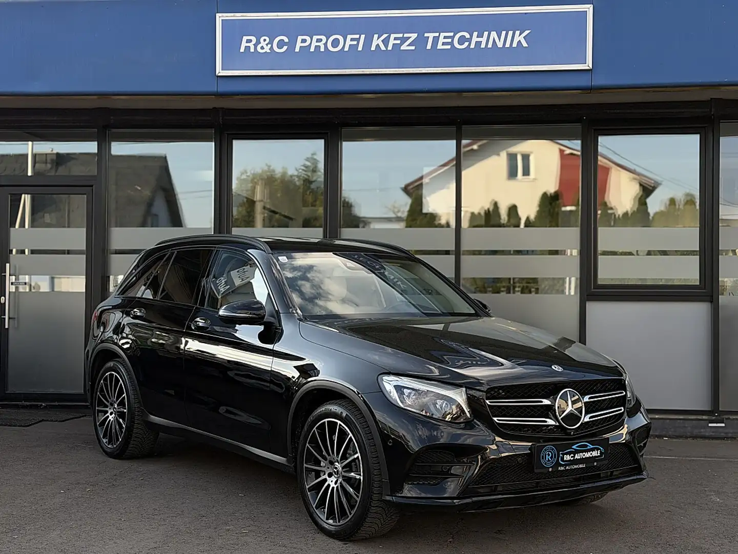 Mercedes-Benz GLC 250 d 4MATIC Aut. AMG LINE/TOP AUSSTATTUNG/ACC/BURM... Schwarz - 2