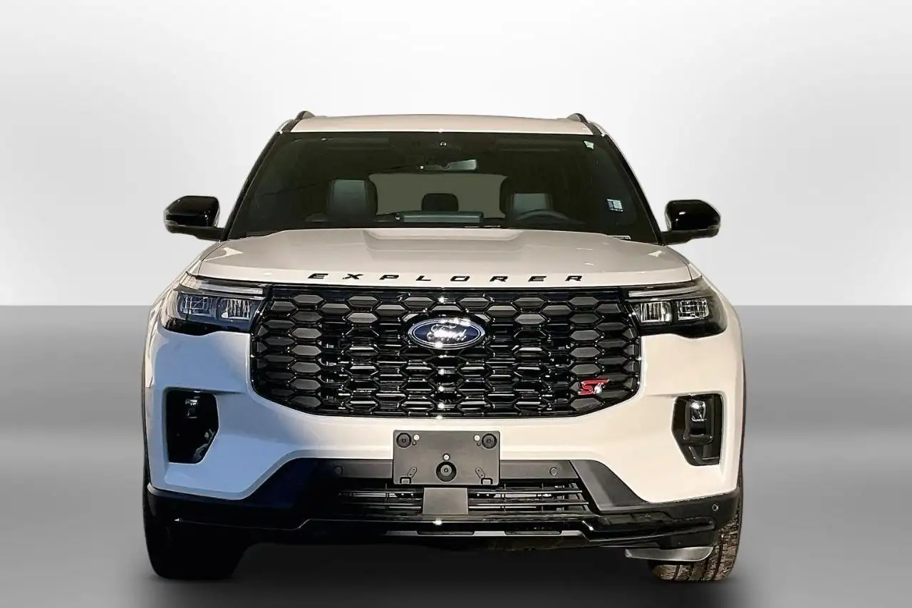 Ford Explorer снимка Ford Explorer